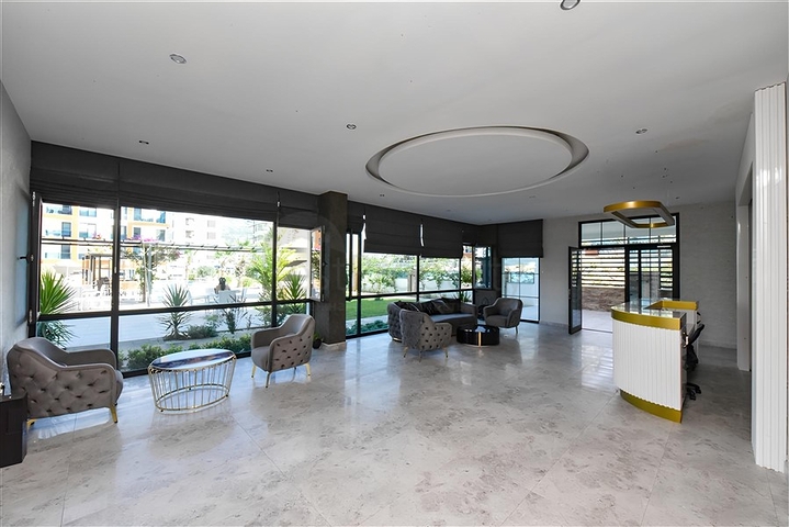 شقة 2 + 1 على الخط الأول في حي كيستل