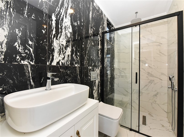 شقة 2 + 1 على الخط الأول في حي كيستل