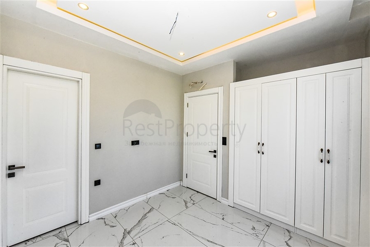 شقة 2 + 1 على الخط الأول في حي كيستل