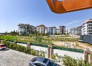 شقة 2 + 1 على الخط الأول في حي كيستل