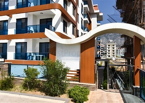 شقة 2 + 1 على الخط الأول في حي كيستل