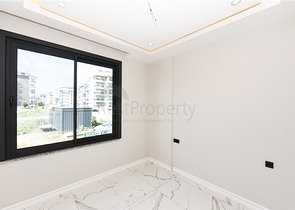 شقة 2 + 1 على الخط الأول في حي كيستل