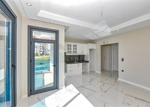 شقة 2 + 1 على الخط الأول في حي كيستل