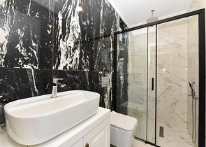 شقة 2 + 1 على الخط الأول في حي كيستل