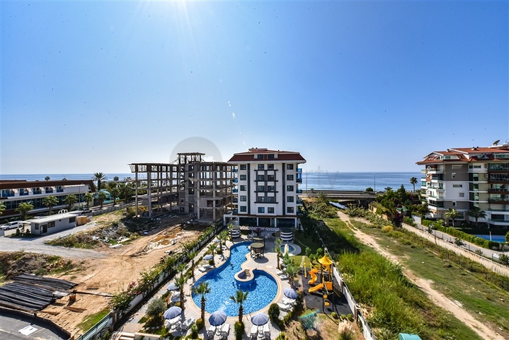 بنتهاوس 3 + 1 مع مطبخ منفصل على الساحل الأول في كيستيل