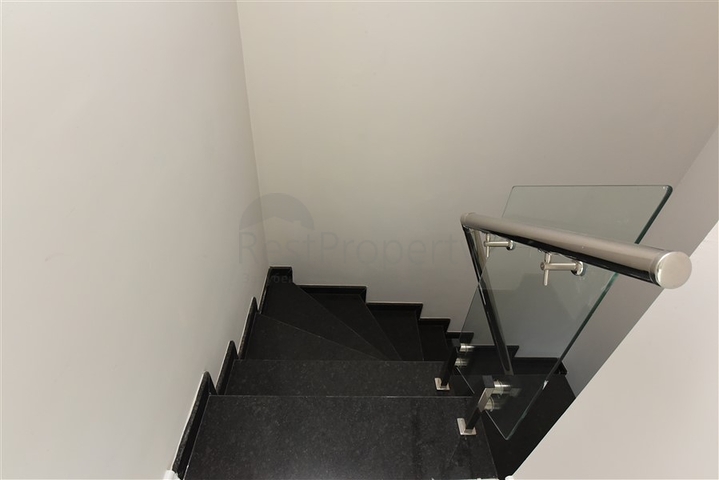 بنتهاوس 3 + 1 مع مطبخ منفصل على الساحل الأول في كيستيل