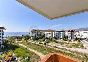 بنتهاوس 3 + 1 مع مطبخ منفصل على الساحل الأول في كيستيل