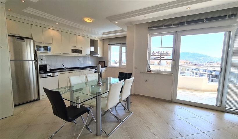 بنتهاوس 4 + 1 مطلة على البحر في وسط ألانيا بنتهاوس 4 + 1 مطلة على البحر في وسط ألانيا