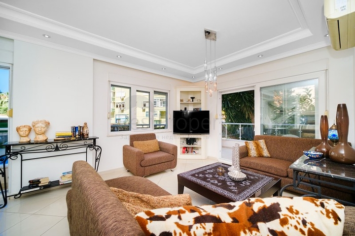 شقة فسيحة 3 + 1 في وسط ألانيا شقة فسيحة 3 + 1 في وسط ألانيا