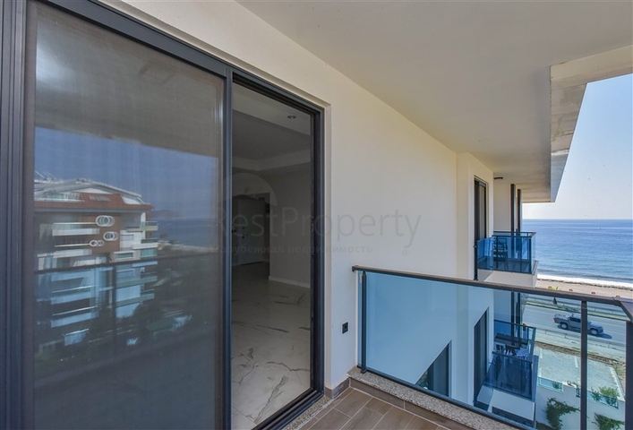  3 + 1 بنتهاوس مطلة على البحر