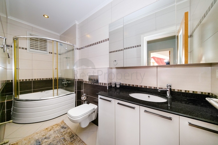 بنتهاوس 4+1 مطل على البحر في سيكجيلي