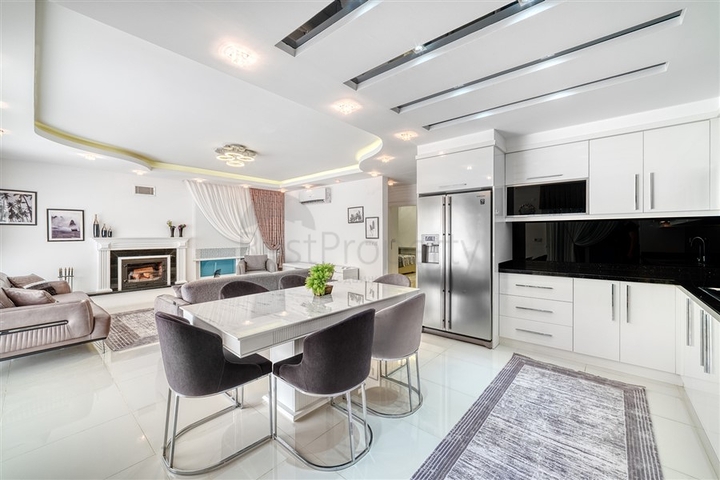 فيلا في منطقة النخبة في ألانيا