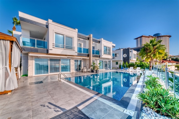 فيلا في منطقة النخبة في ألانيا