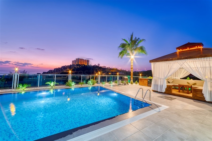 فيلا في منطقة النخبة في ألانيا