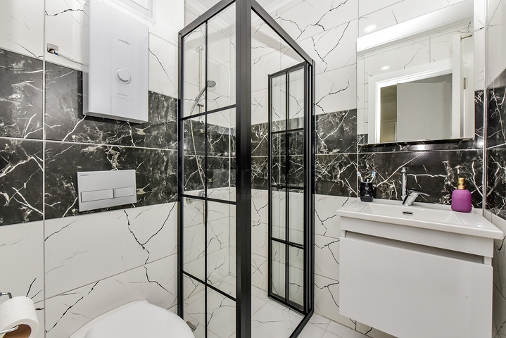 شقة مريحة في أفسالار