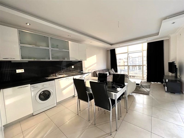 شقة في واحدة من أفضل المساكن في أفسالار مساحة 700 متر من البحر