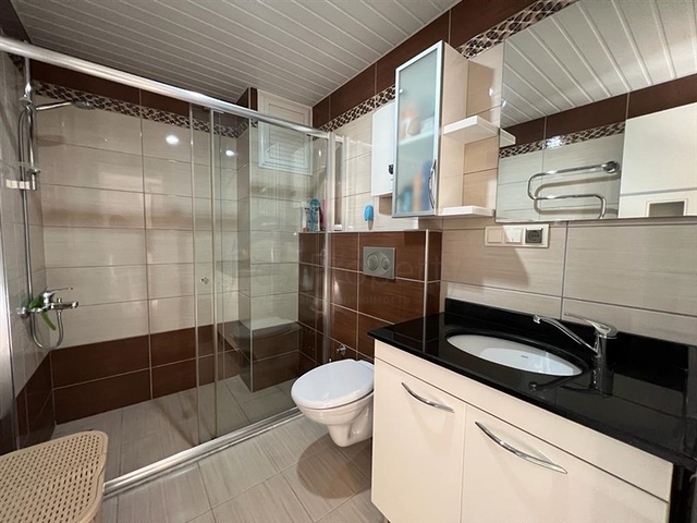 شقة في واحدة من أفضل المساكن في أفسالار مساحة 700 متر من البحر