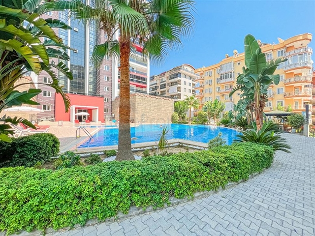 شقة فسيحة 1 + 1 في منطقة محمودلار 