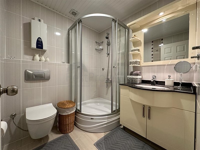 شقة 2 + 1 مع تصريح إقامة في منطقة أوبا