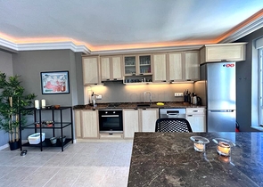 شقة 1+1 في وسط ألانيا