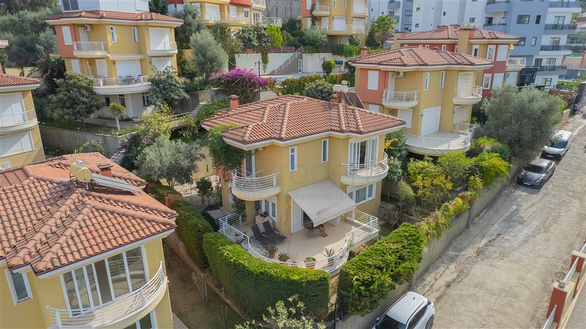 فيلا 4+1 في منطقة كارجيجاك