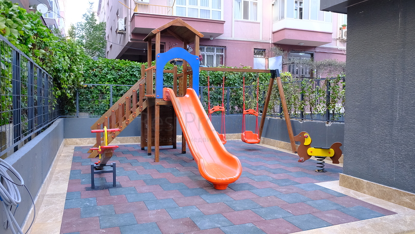 2 + 1 شقة في مجمع سكني جديد 2 دقيقة من المترو.