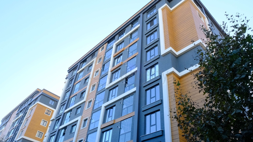 2 + 1 شقة في مجمع سكني جديد 2 دقيقة من المترو.