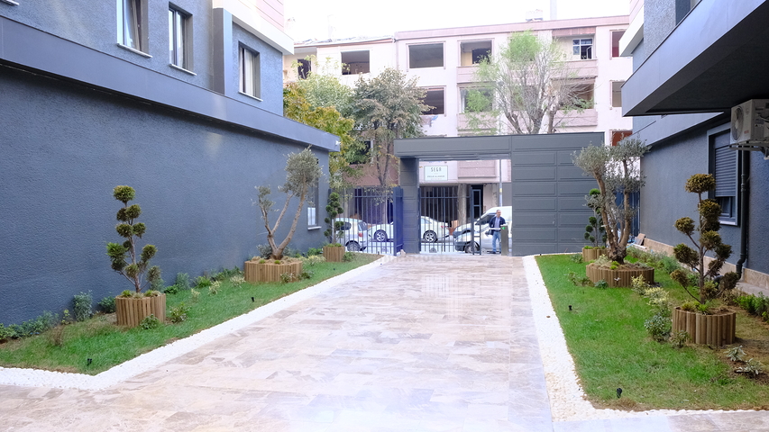 2 + 1 شقة في مجمع سكني جديد 2 دقيقة من المترو.