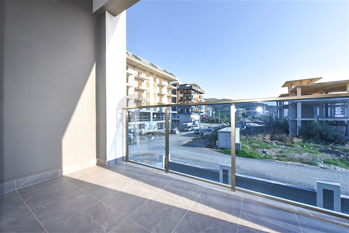 شقة 1+1 للايجار في مجمع جديد في منطقة كارجيجاك