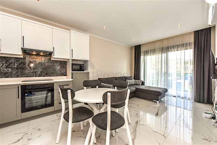 شقة 1+1 للايجار في مجمع جديد في منطقة كارجيجاك