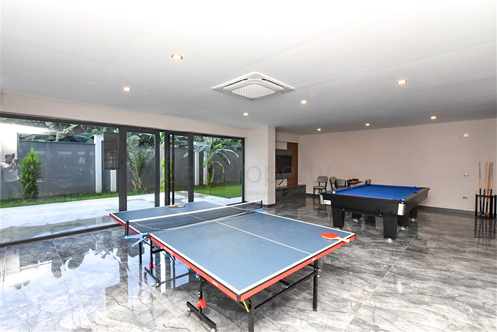 شقة 1+1 للايجار في مجمع جديد في منطقة كارجيجاك