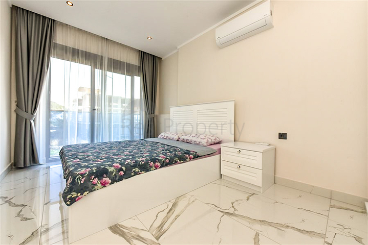 شقة 1+1 للايجار في مجمع جديد في منطقة كارجيجاك