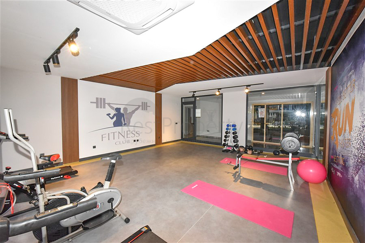 شقة 1+1 للايجار في مجمع جديد في منطقة كارجيجاك