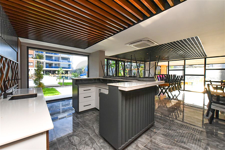 شقة 1+1 للايجار في مجمع جديد في منطقة كارجيجاك