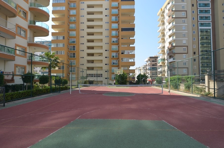 شقة كبيرة 2 + 1 في منطقة محمودلار 