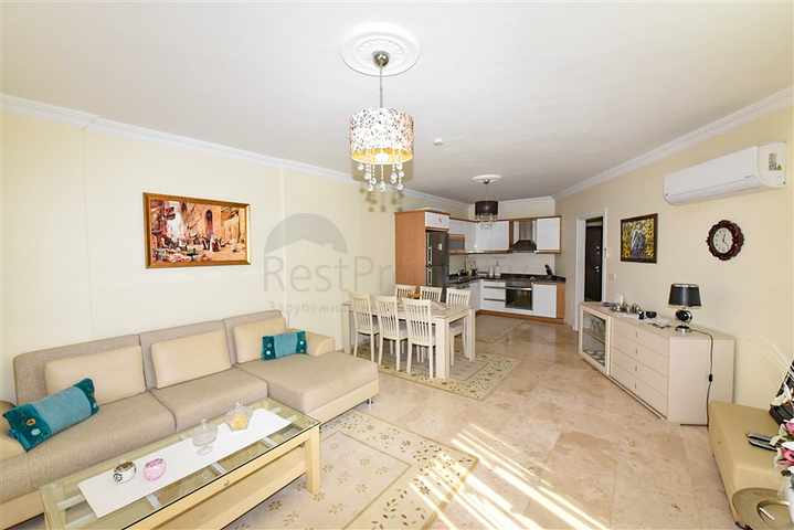 شقة كبيرة 2 + 1 في منطقة محمودلار 