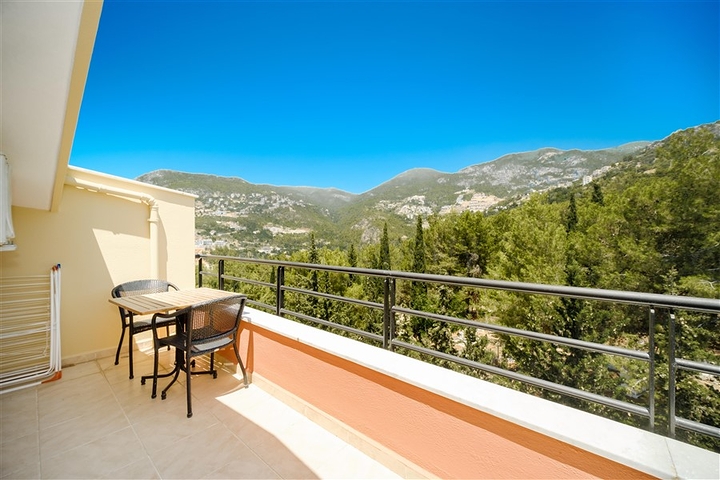 2 + 1 بنتهاوس مطلة على البحر