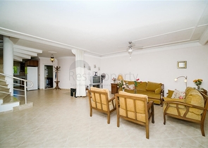 2 + 1 بنتهاوس مطلة على البحر