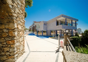 2 + 1 بنتهاوس مطلة على البحر