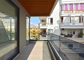 شقة 2+1 في قلب ألانيا في منطقة كليوباترا