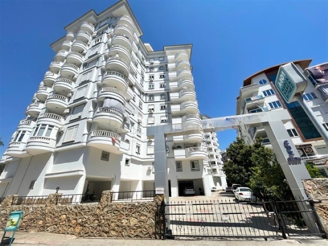 شقة 3 + 1 مع تصريح إقامة في منطقة توسمور