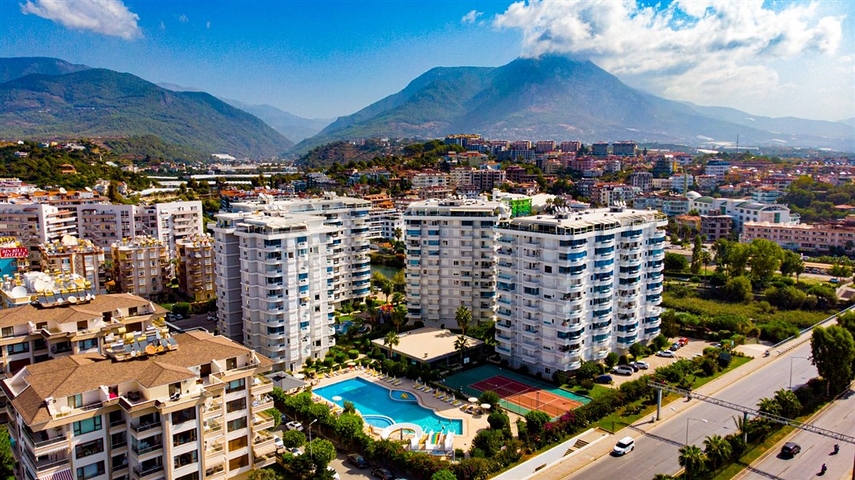 شقة 3+1 في منطقة توسمور 50 متر من البحر.