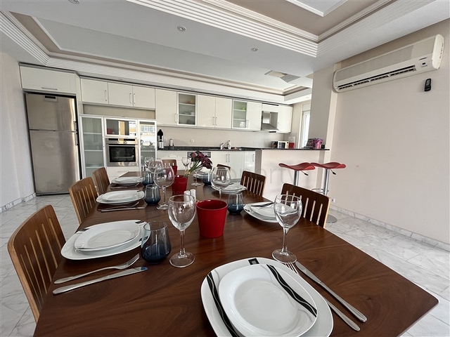 شقة 3+1 في منطقة توسمور 50 متر من البحر.