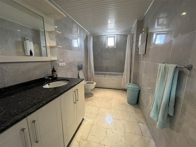 شقة 3+1 في منطقة توسمور 50 متر من البحر.