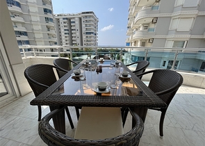 شقة 3+1 في منطقة توسمور 50 متر من البحر.