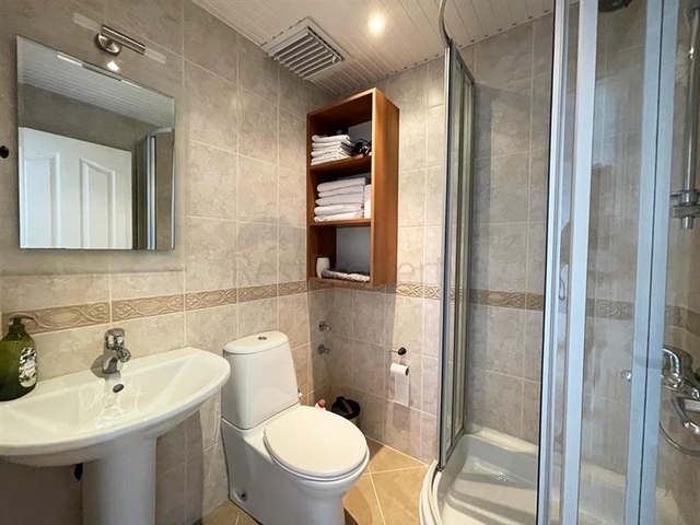 شقة 2+1 مع إطلالات بانورامية على الجبل في منطقة توسمور