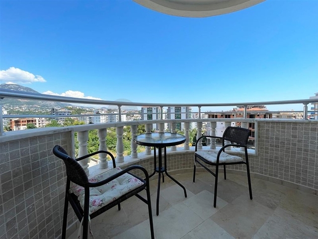 شقة 2+1 مع إطلالات بانورامية على الجبل في منطقة توسمور