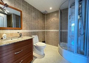 شقة 2+1 مع إطلالات بانورامية على الجبل في منطقة توسمور