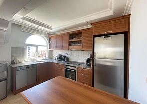 شقة 2+1 مع إطلالات بانورامية على الجبل في منطقة توسمور