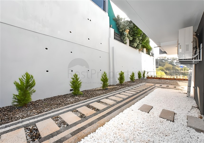 فيلا مع مسبح لا متناهي وإطلالات بانورامية في الهواء الطلق على الغابة والمدينة والبحر